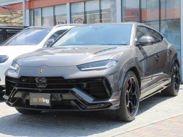 LAMBORGHINI / LAMBORGHINI URUS