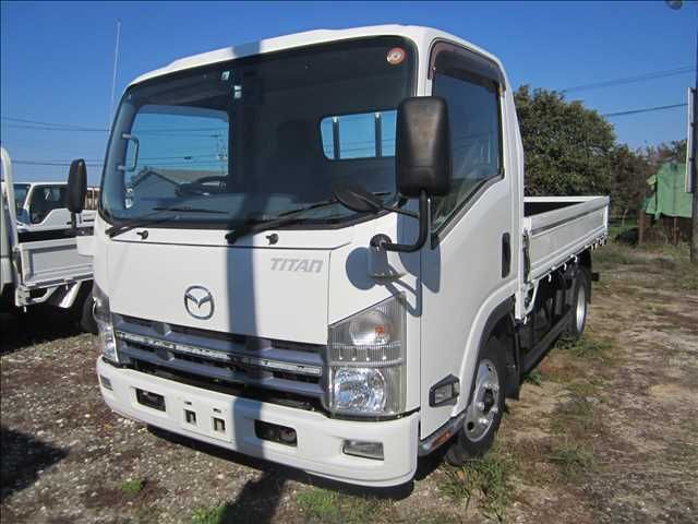 MAZDA / TITAN