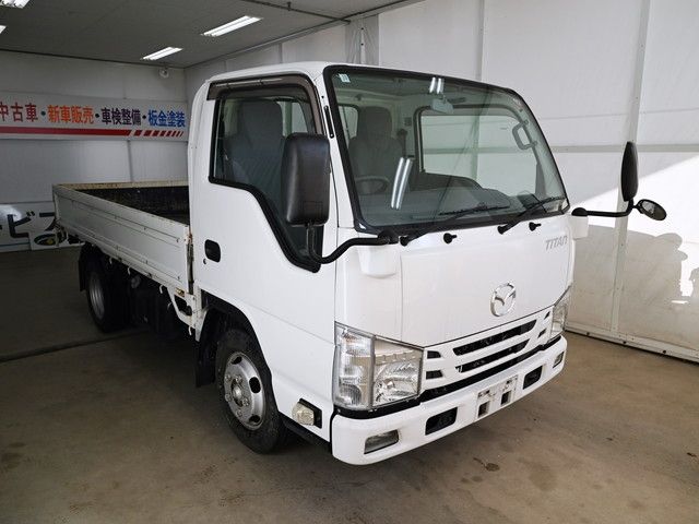 MAZDA / TITAN