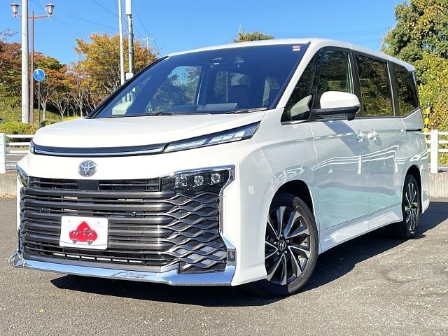 TOYOTA / VOXY