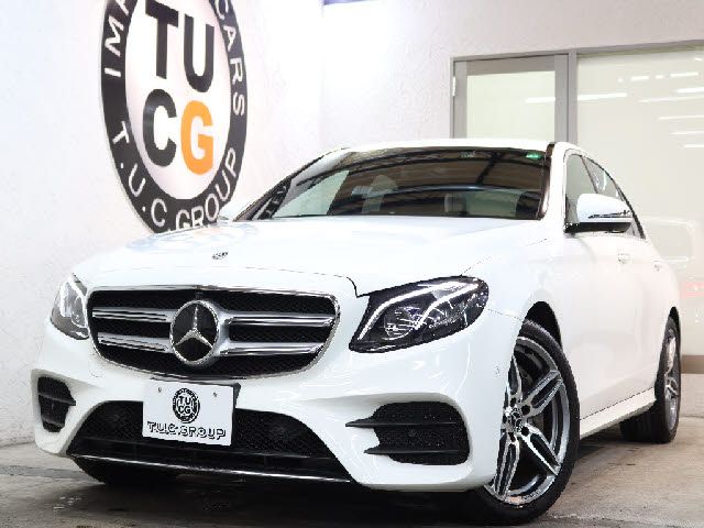 MERCEDES BENZ / MERCEDES BENZ E class sedan