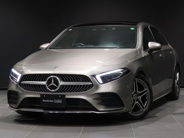 MERCEDES BENZ / MERCEDES BENZ A class sedan