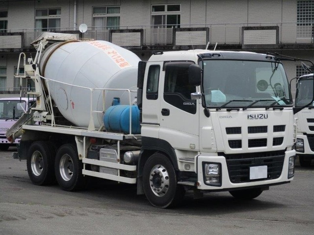 Isuzu / GIGA