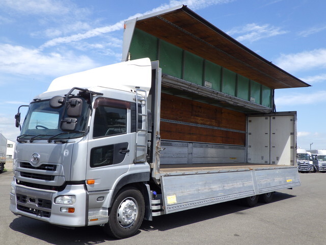 UD Trucks / QUON