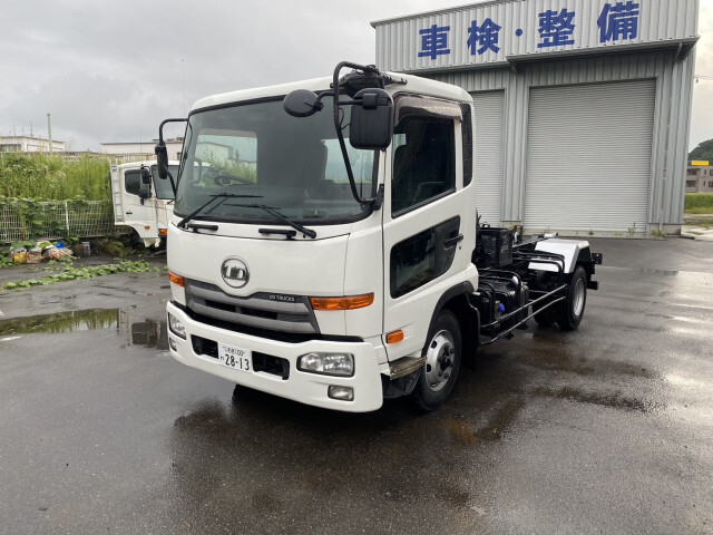UD Trucks / CONDOR
