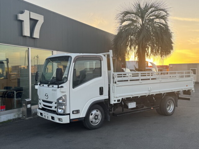 Mazda / TITAN