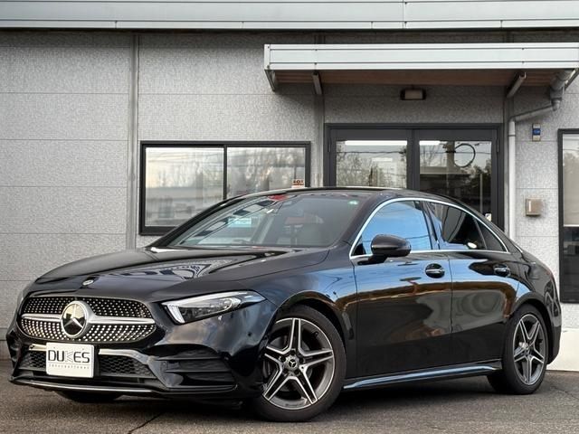 MERCEDES BENZ / MERCEDES BENZ A class sedan