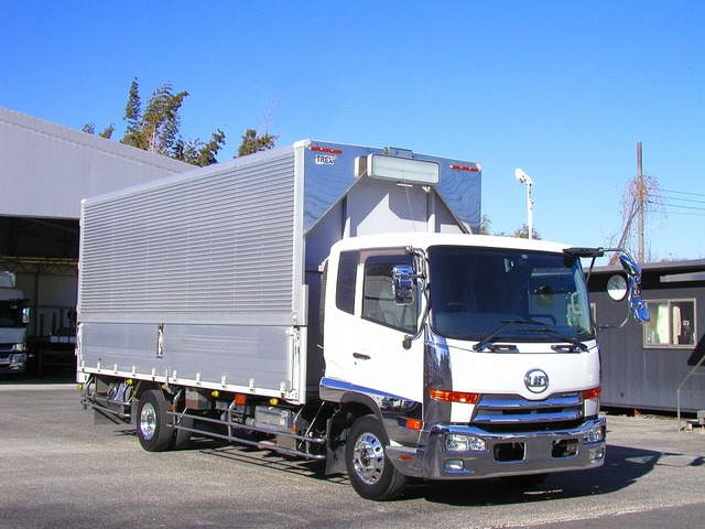UD Trucks / CONDOR