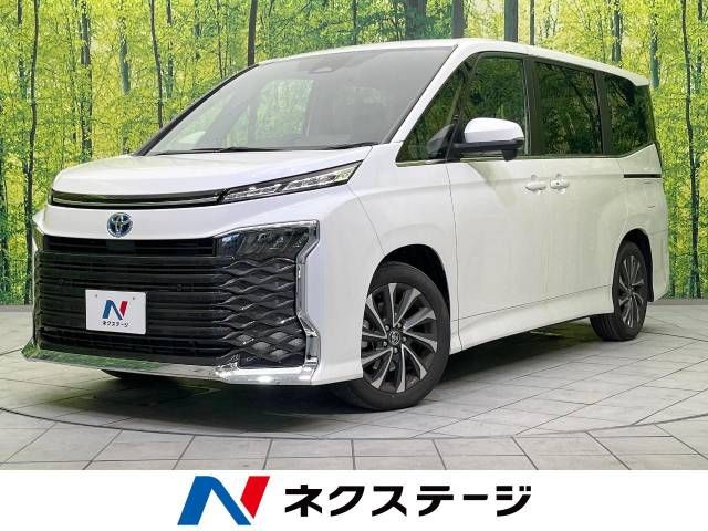 TOYOTA / VOXY HYBRID