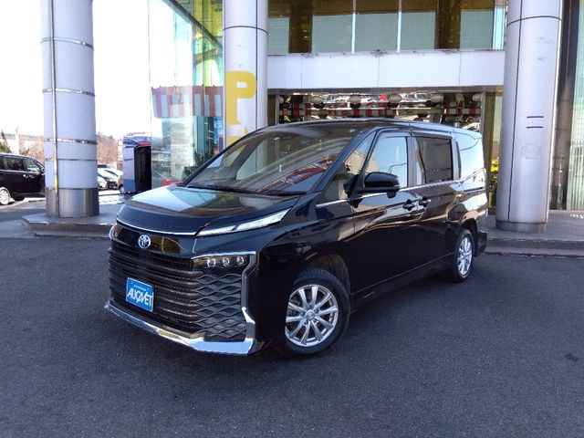 TOYOTA / VOXY HYBRID 4WD