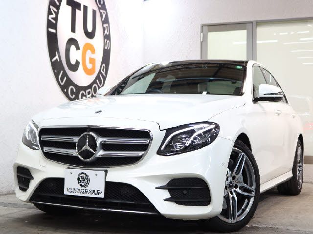 MERCEDES BENZ / MERCEDES BENZ E class sedan