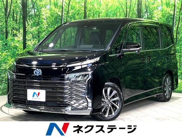 TOYOTA / VOXY HYBRID