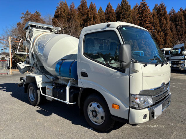 Hino / DUTRO