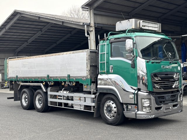 Isuzu / GIGA