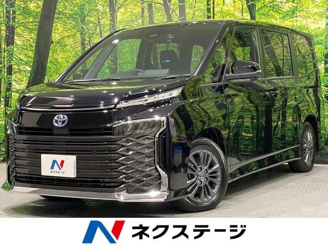 TOYOTA / VOXY HYBRID