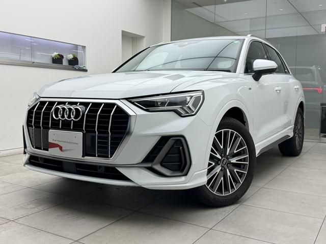 AUDI / AUDI Q3