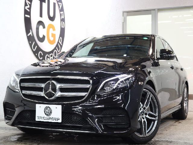 MERCEDES BENZ / MERCEDES BENZ E class sedan