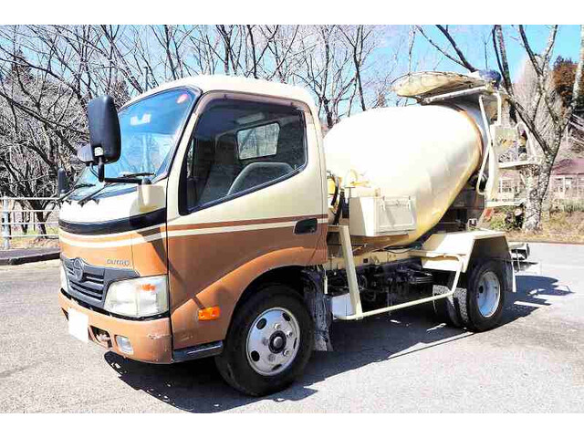 Hino / DUTRO