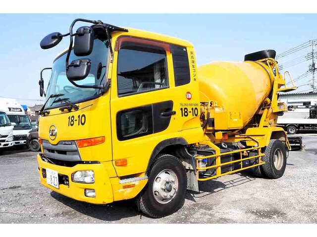 UD Trucks / CONDOR