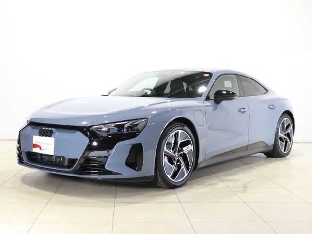AUDI / AUDI RS e-tron GT