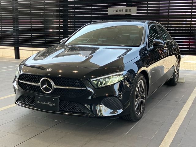 MERCEDES BENZ / MERCEDES BENZ A class sedan
