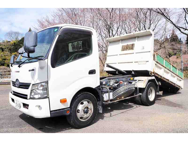 Hino / DUTRO