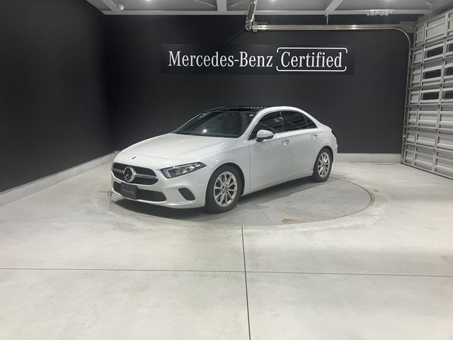 MERCEDES BENZ / MERCEDES BENZ A class sedan
