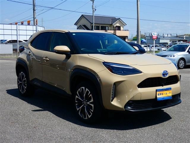 YARIS CROSS HYBRID