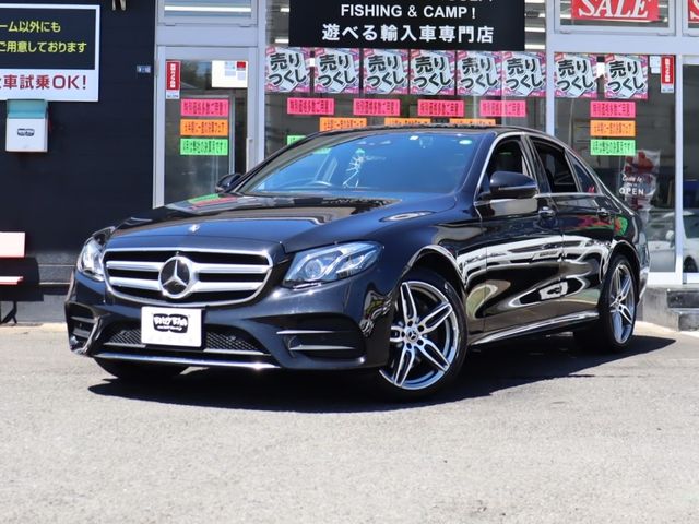MERCEDES BENZ / MERCEDES BENZ E class sedan