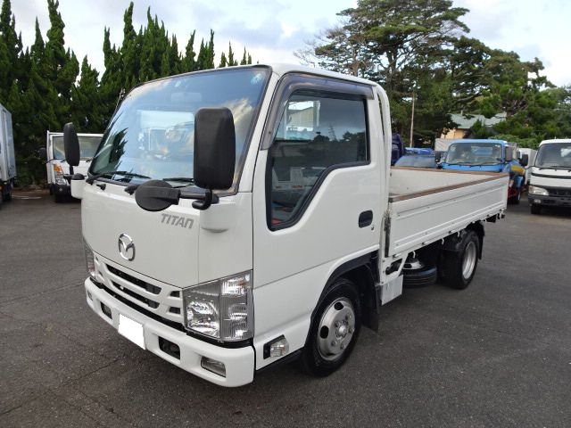 MAZDA / TITAN