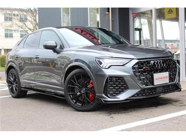 AUDI / AUDI RS Q3 SPORTBACK