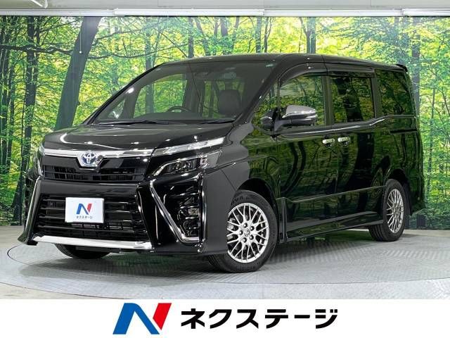 TOYOTA / VOXY HYBRID