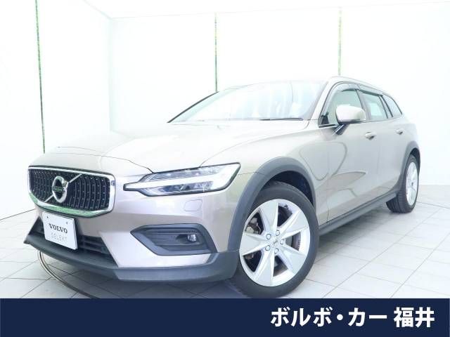 VOLVO / VOLVO V60 CROSS COUNTRY