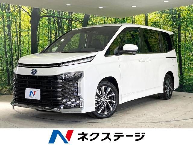 TOYOTA / VOXY HYBRID
