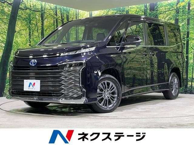 TOYOTA / VOXY HYBRID 4WD