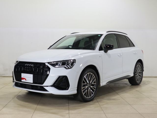 AUDI / AUDI Q3