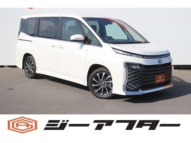 TOYOTA / VOXY HYBRID