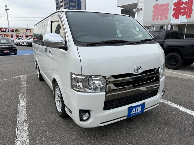 TOYOTA / HIACE van 4WD