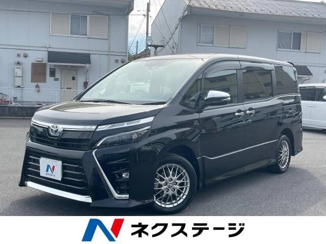 TOYOTA / VOXY HYBRID