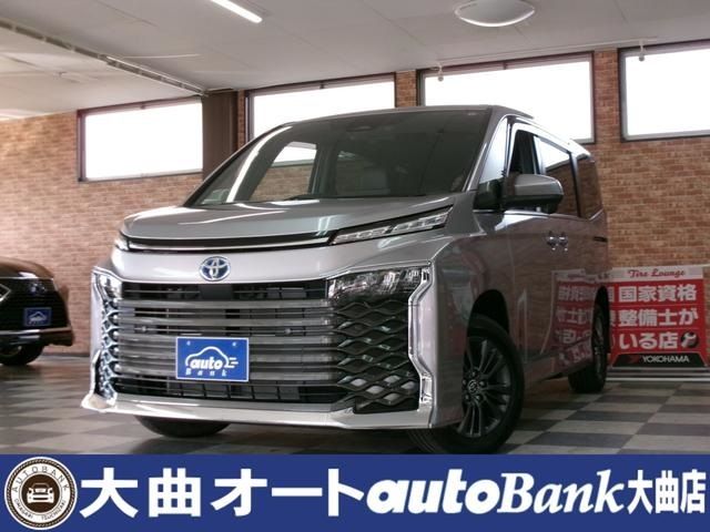 TOYOTA / VOXY HYBRID 4WD