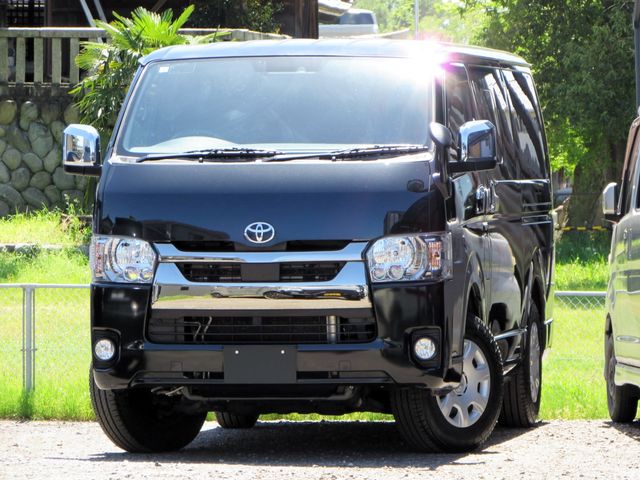 TOYOTA / HIACE van 4WD