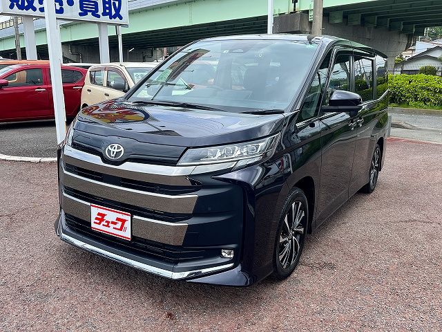 TOYOTA / NOAH
