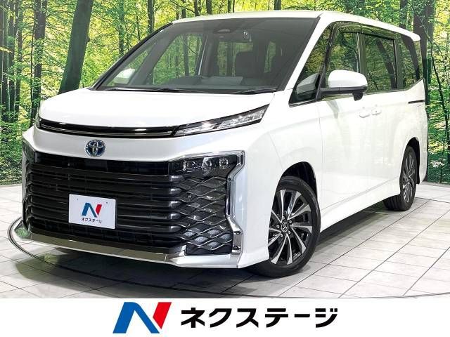 TOYOTA / VOXY HYBRID