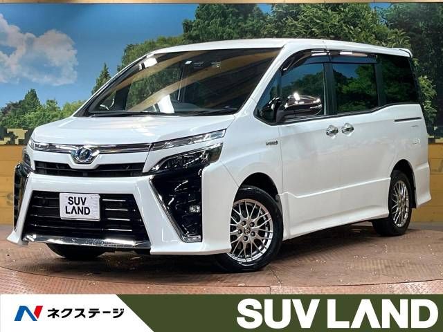 TOYOTA / VOXY HYBRID