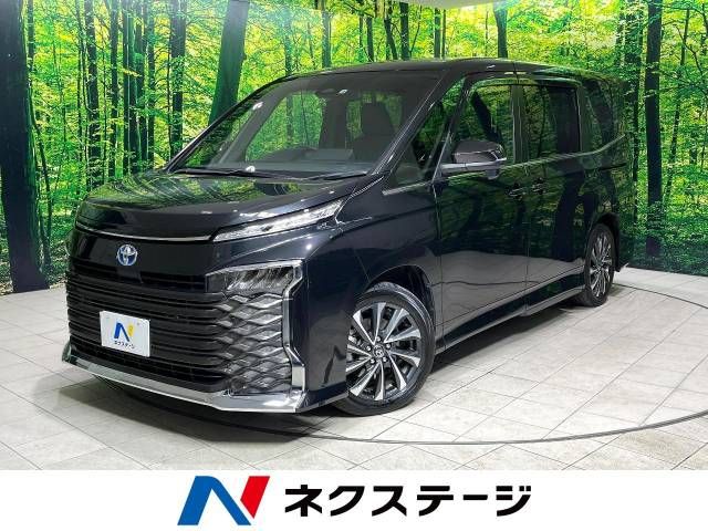 TOYOTA / VOXY HYBRID