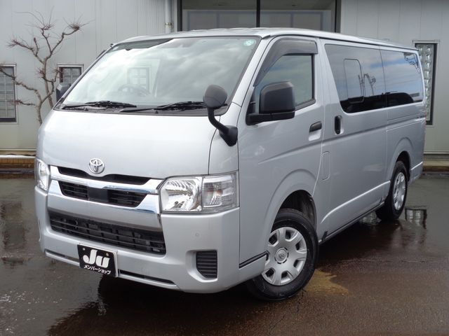 TOYOTA / HIACE van 4WD