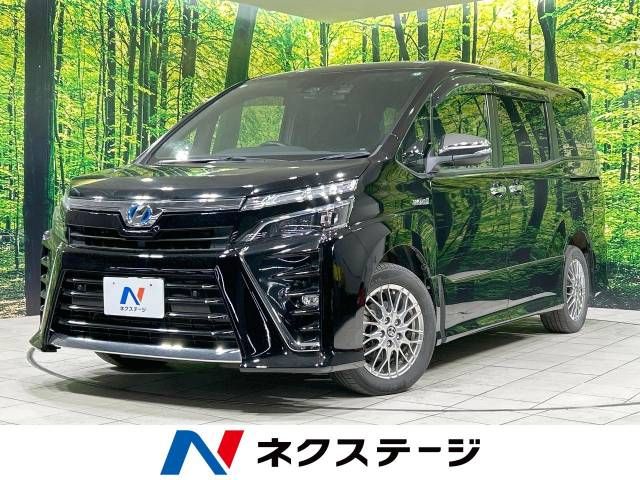 TOYOTA / VOXY HYBRID