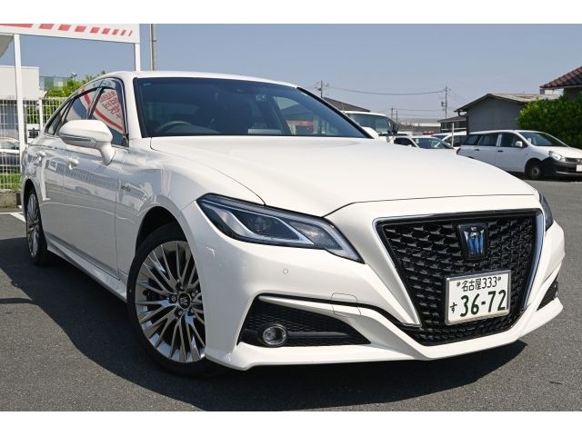 TOYOTA / CROWN sedan hybrid