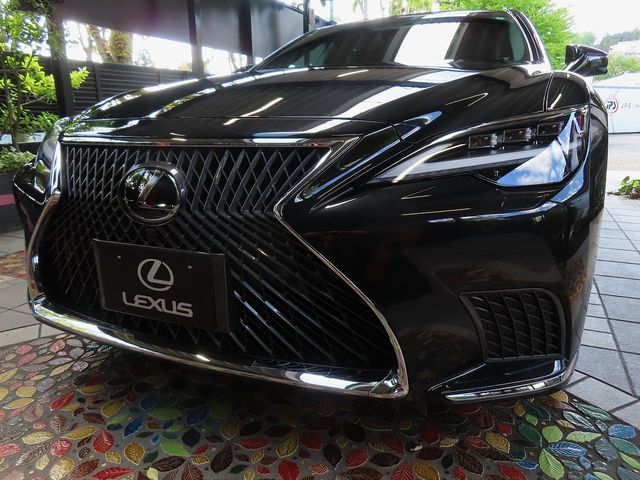 TOYOTA / LEXUS LS500h 4WD