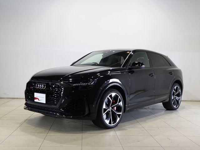 AUDI / AUDI RS Q8